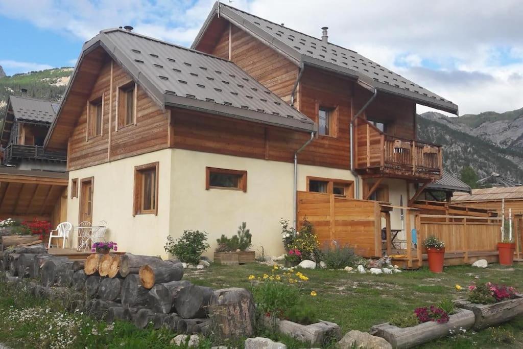 Chalet T3 Duplex Neuf Névache Exteriér fotografie