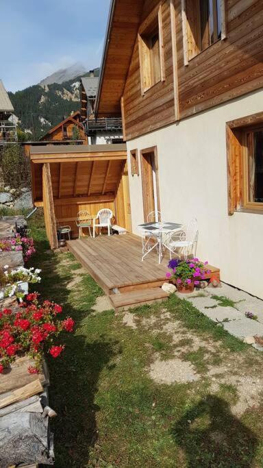 Chalet T3 Duplex Neuf Névache Exteriér fotografie